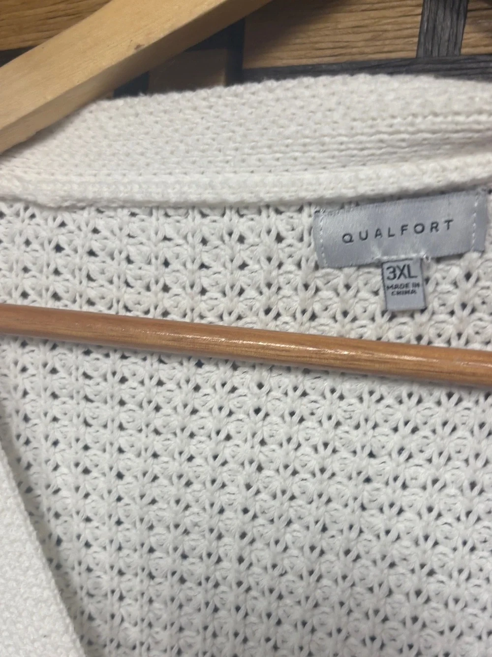 Qualfort white chunky knit button up cardigan size 3X
